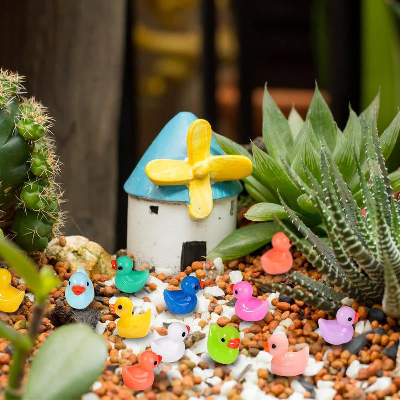 Mini Tiny Ducks, Little Duck Figures, DIY Toy Mini Resin Ducks, Plastic Small Miniature Ducks, Bulk for Dollhouse Decor, Micro Fairy Garden Landscape Aquarium Tiny Toys, Christmas Gift